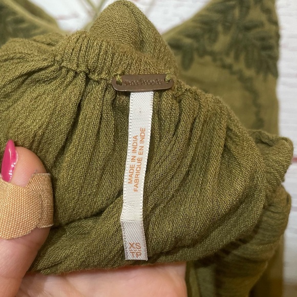 Free People Women's Blackbird Embroidered Floral Green Top - size XS - Picture 8 of 9